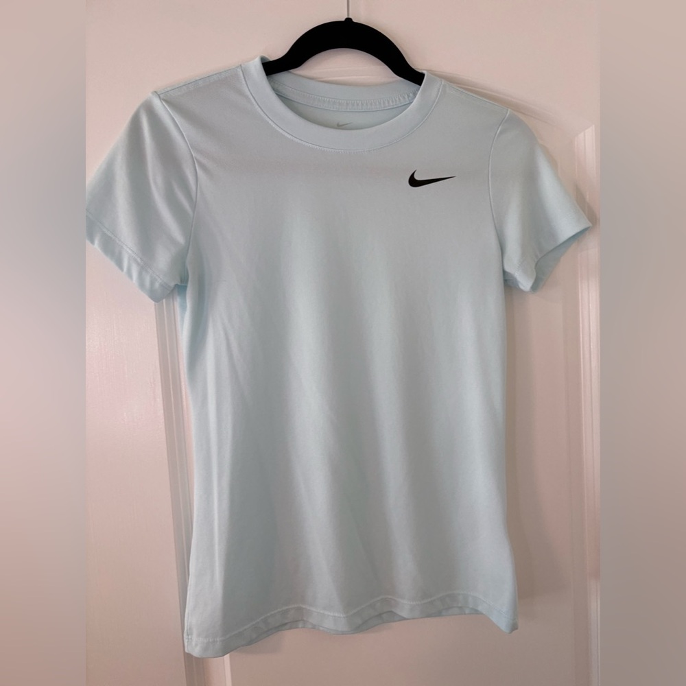 NWOT Nike Women's Sky Blue Short Sleeve Tee